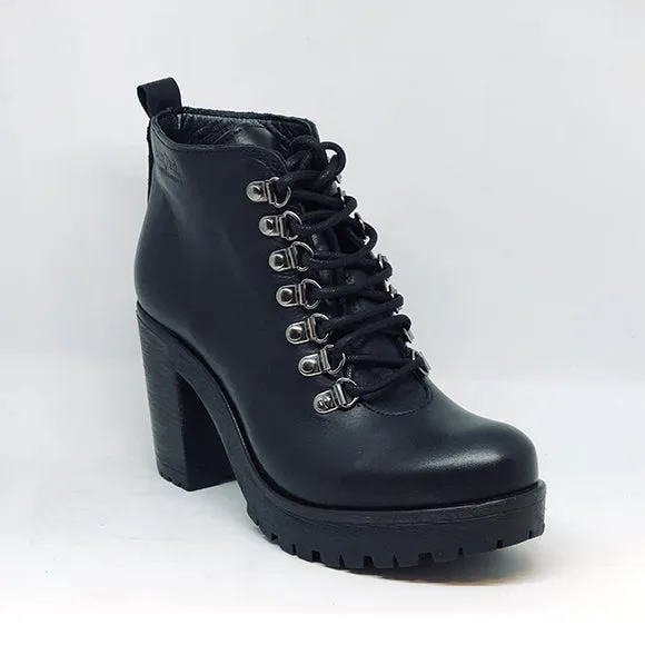 BOOTS ANN TUIL FURIE