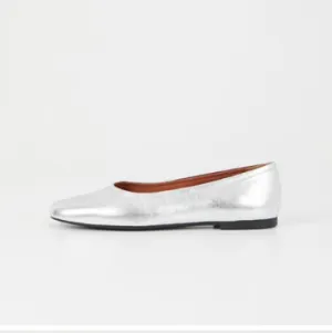 JOLIN Silver Ballet Flats